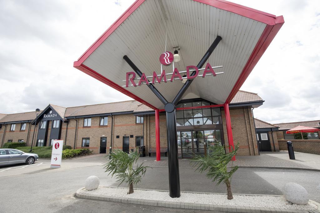 Ramada Cambridge Hotel Fen Drayton Exterior foto