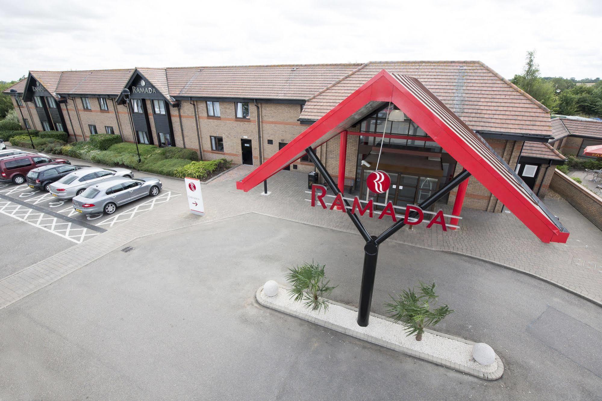 Ramada Cambridge Hotel Fen Drayton Exterior foto